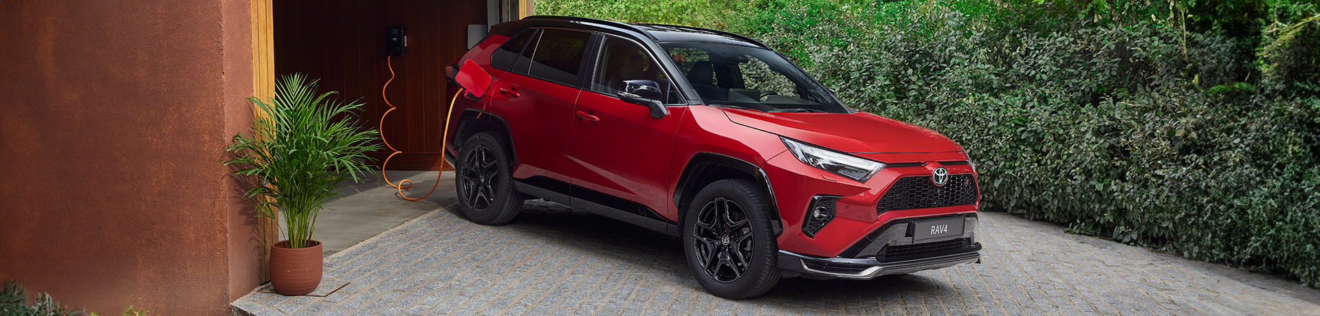 Toyota-RAV4-1920x460